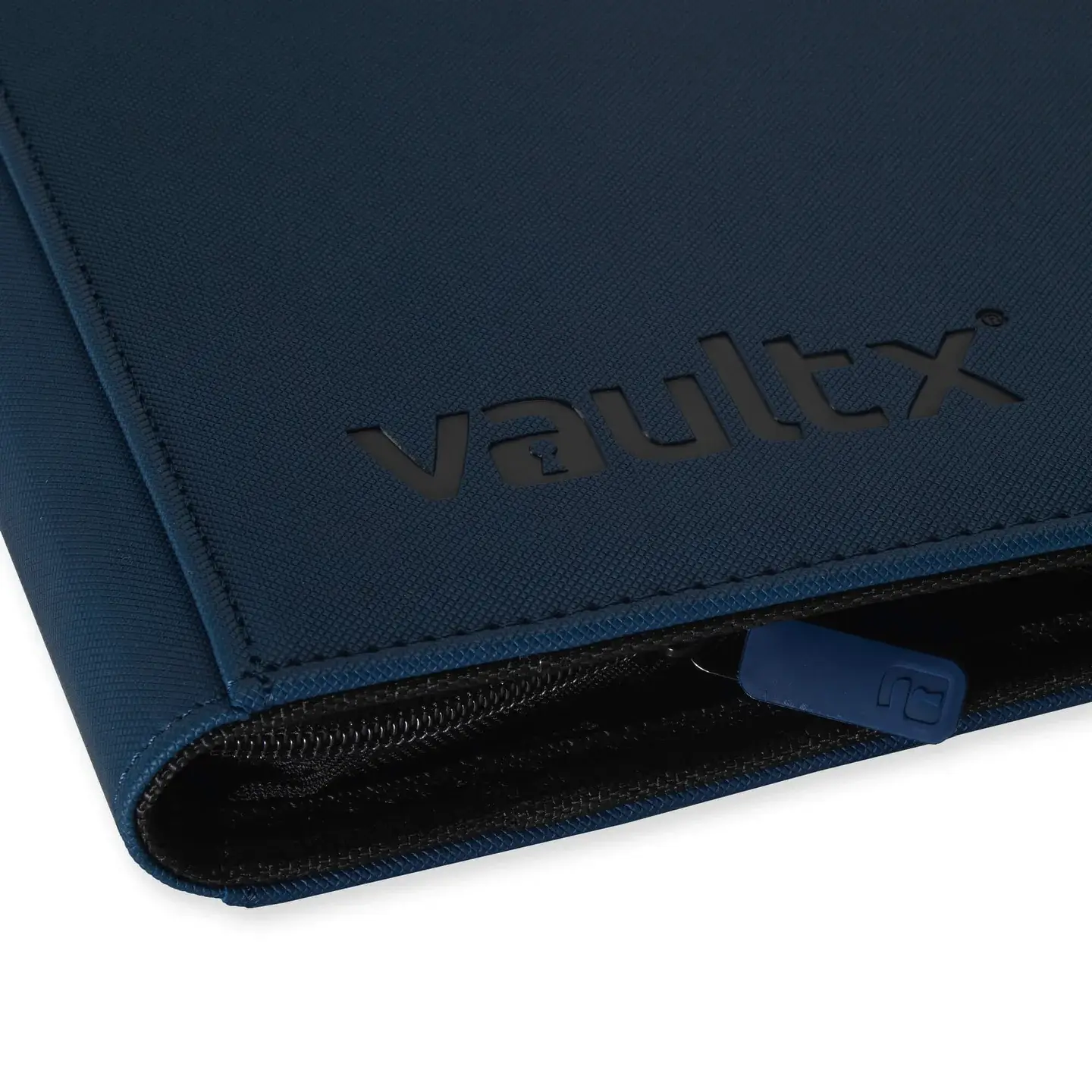 Vault X: EXO-TEC 9-pocket Blue Zip-Binder - Image 3